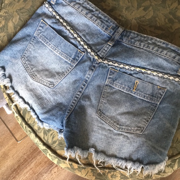 New Destroyed Cut Off Jeans Shorts Free People 26! - Picture 8 of 8